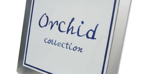 アクリルとステンレスの看板